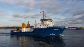 The largest water surveillance vessel of the state Schleswig-Holstein, the MS “Haithabu”, on her way at sea. (Quelle: Jochen Voß) The largest water surveillance vessel of the state Schleswig-Holstein, the MS “Haithabu”, on her way at sea.